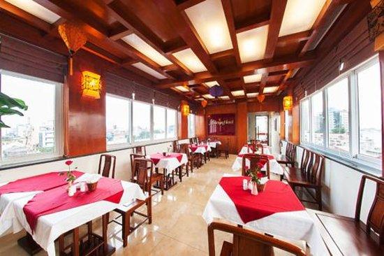 Aranya Rooftop Café &